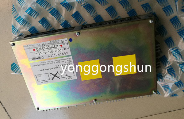 SK200-6E電腦板 YN22E00123F3